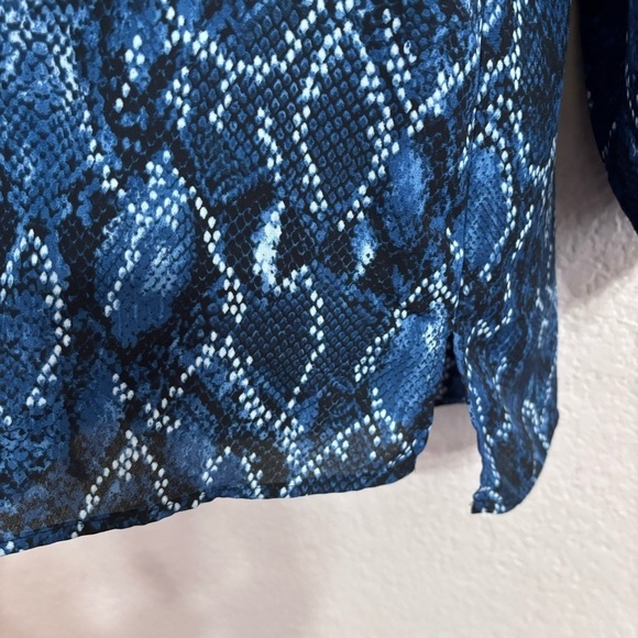 Nine West Women's Blue Snake Print Tie Neck Tunic Blouse Shirt Top M - Picture 10 of 11